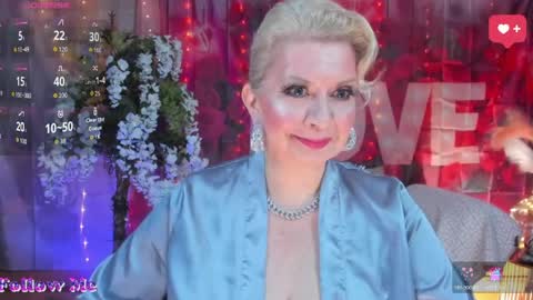 diorvictoria9 online show from April 8, 5:37 pm