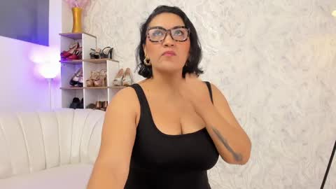 Victoria Madore GMT online show from April 30, 3:01 am