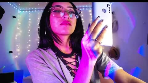 Victoria  online show from March 9, 4:05 am