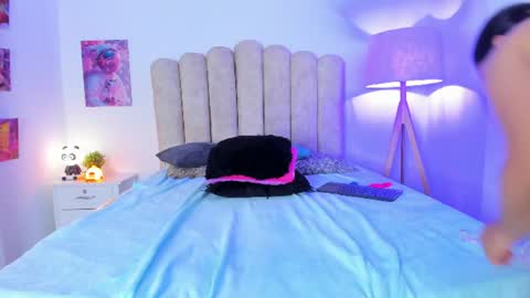 victoria  online show from July 7, 7:23 am