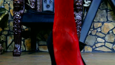 Victoria Heller online show from April 3, 8:45 am