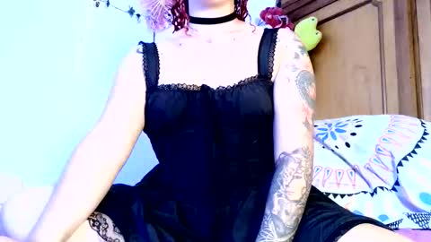 Victoria online show from May 30, 9:43 pm