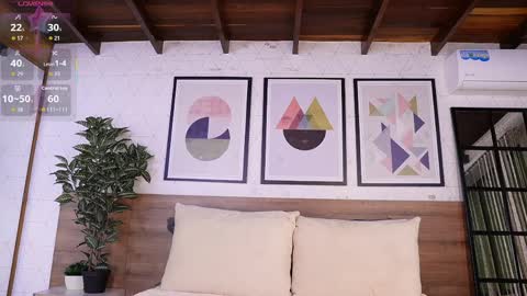 Victoria Shelby  online show from April 3, 1:42 pm