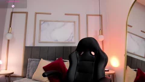 Victoria Vixen online show from March 19, 12:15 am