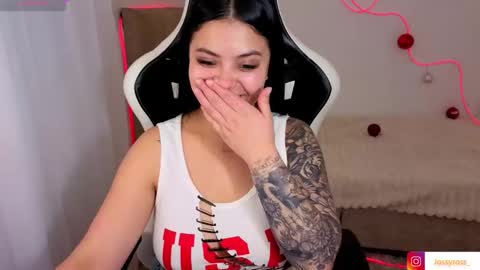 V  I C  T O R I A  online show from November 29, 6:56 pm