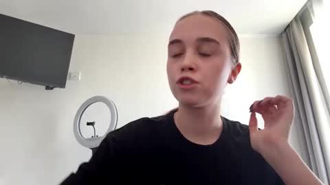 vidabradbury online show from March 13, 10:05 am