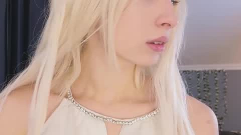 Eva online show from April 25, 1:41 pm