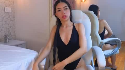 Violet  online show from December 16, 9:20 pm