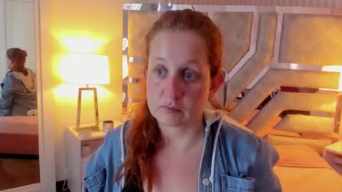 Violeta online show from December 8, 10:47 pm