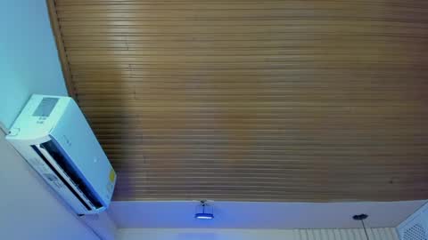 Viiolett online show from October 5, 8:14 pm