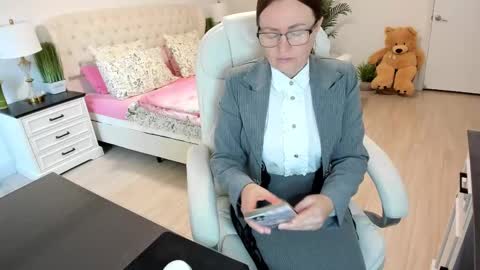 Ukrainian-woman online show from October 19, 1:46 pm