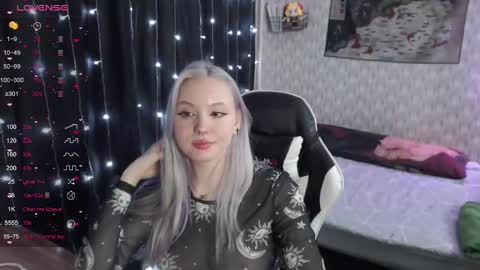 vikapowers online show from December 12, 7:48 pm