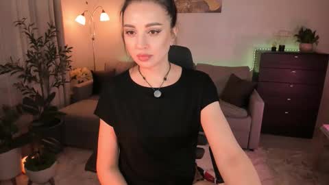 Viki Bellson online show from October 17, 6:11 pm