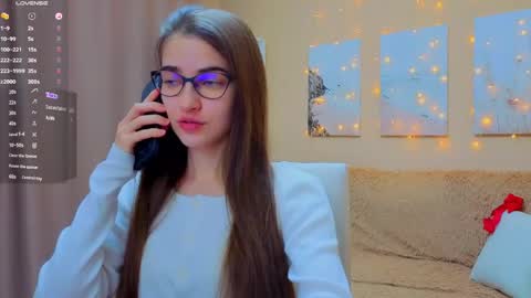 vikiberry online show from April 23, 12:29 pm