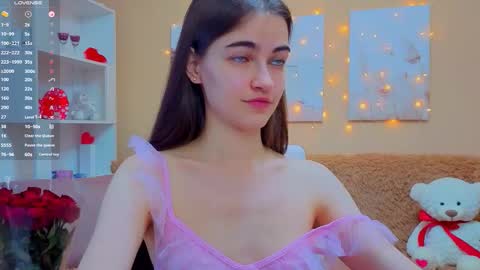 vikiberry online show from February 13, 9:11 am