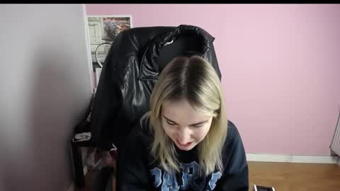 viktoria_lovely online show from February 16, 6:35 am