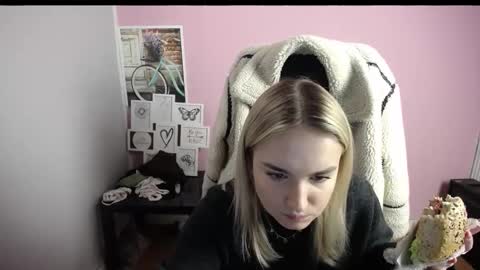 viktoria_lovely online show from January 7, 9:23 am