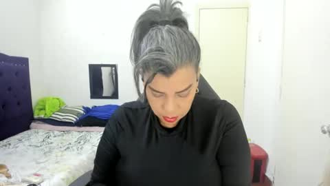 VIKY ADAMS online show from November 10, 12:50 am