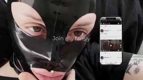 Diva Silvia online show from November 19, 4:18 pm