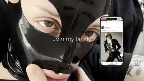 Diva Silvia online show from February 4, 4:10 pm