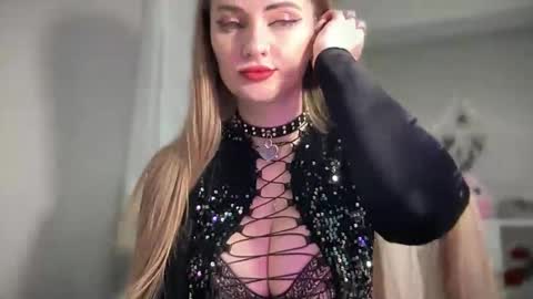 Funny  girl online show from January 19, 8:19 pm