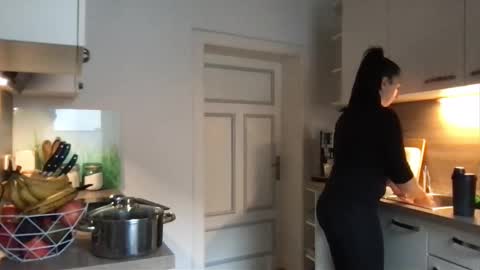 Vio online show from November 27, 10:29 am