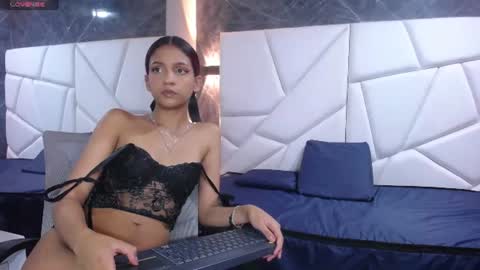 Violet online show from July 6, 8:44 pm
