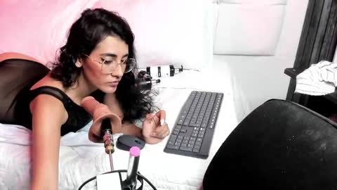 Violet online show from October 14, 4:53 pm