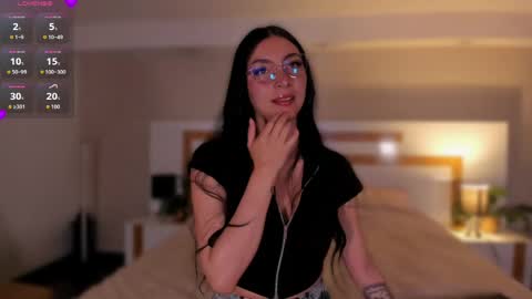 Violeta  online show from April 16, 11:10 am