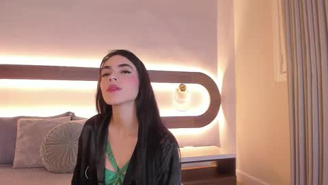 Violeta Sum online show from March 2, 12:12 pm