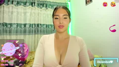 Jimena online show from December 7, 7:38 am