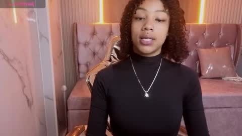 violeth_b online show from February 4, 1:14 pm