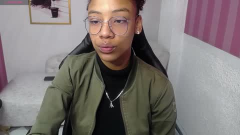 violeth_b online show from January 16, 12:42 pm