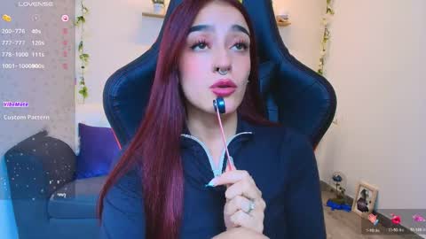 violeth_rosse_ online show from April 11, 2:39 am