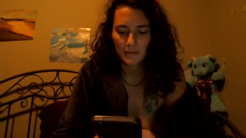 Violet Hooper online show from July 4, 7:48 am