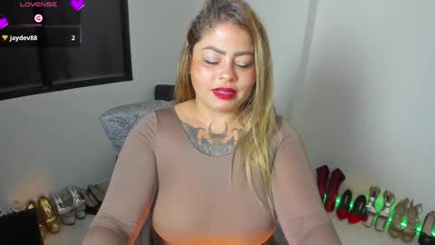 VIOLETA MONTANA online show from April 10, 2:28 am