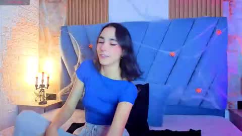 ViolettGolden online show from October 12, 8:55 pm