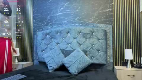 ViolettGolden online show from September 23, 11:19 am