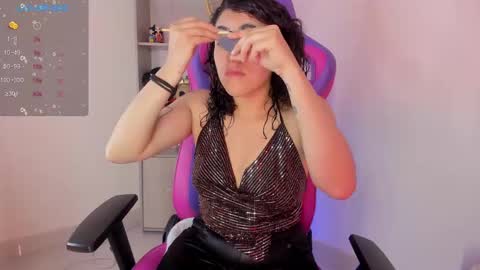 VIOLET  online show from December 11, 7:25 pm