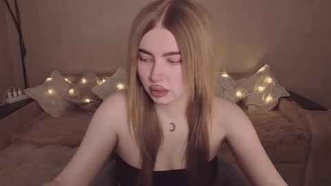 ViolettaOtis online show from March 28, 3:00 pm