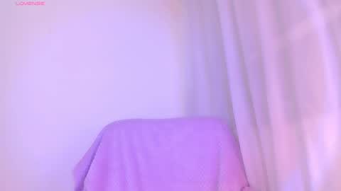 Violett online show from February 24, 3:53 am