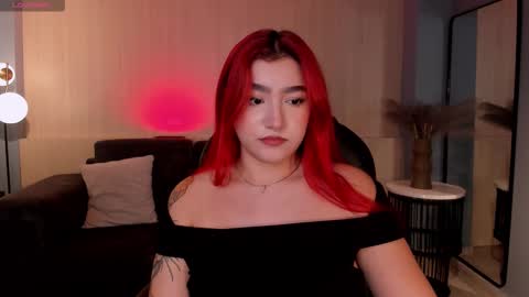 Violett Castel online show from October 28, 7:30 pm