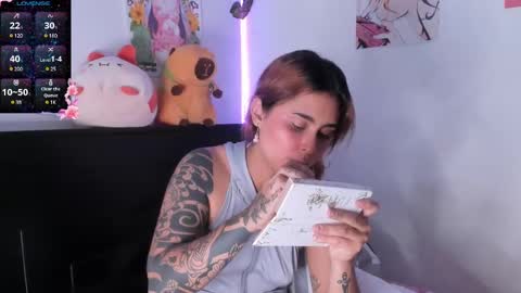 Violette  online show from January 19, 4:25 pm