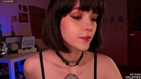 Vi  Best on my Fansly  online show from July 17, 6:33 pm