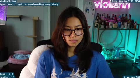 follow me on twitter violishh and ig violishh  online show from February 2, 8:19 pm