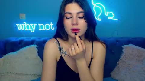 viollinalv online show from February 8, 7:23 am