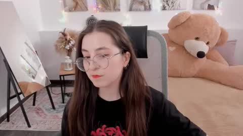 your love online show from March 27, 8:26 am