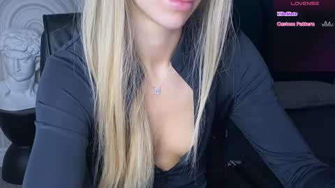 Vivian Evans online show from September 11, 1:06 am