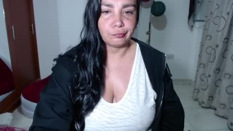 vivian_milf_paint online show from September 12, 5:19 am