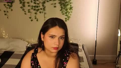 vivien_ross online show from June 13, 3:04 am